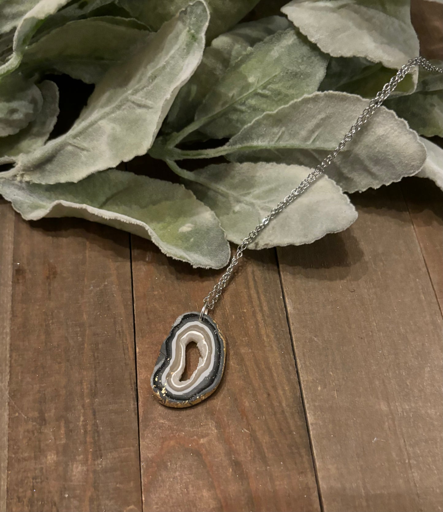 Single Geode Pendant Necklace