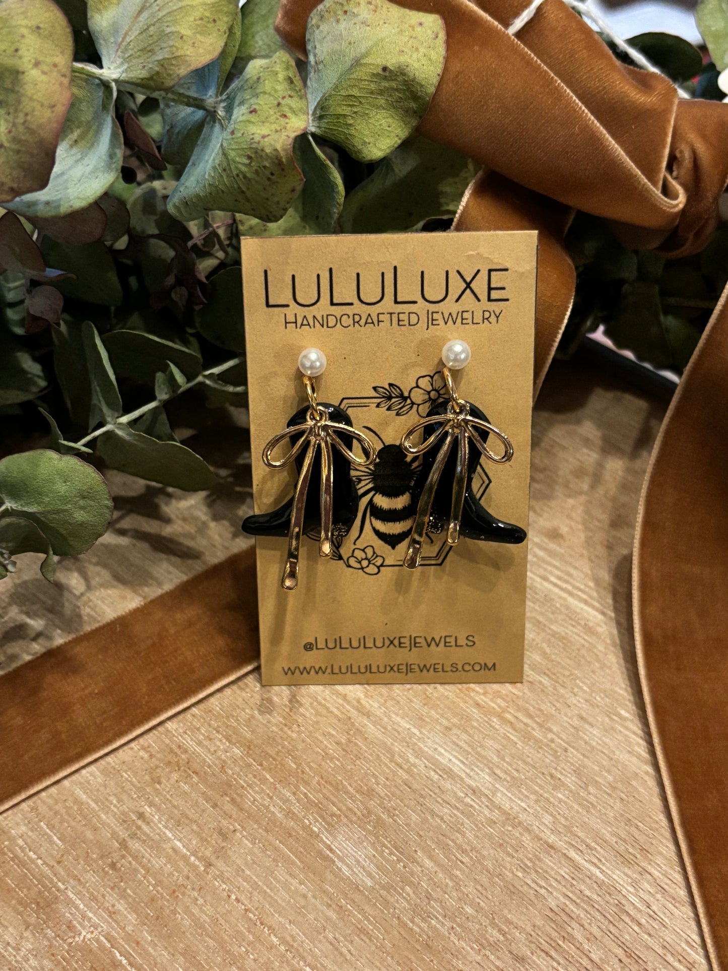 Holiday Boots & Bows