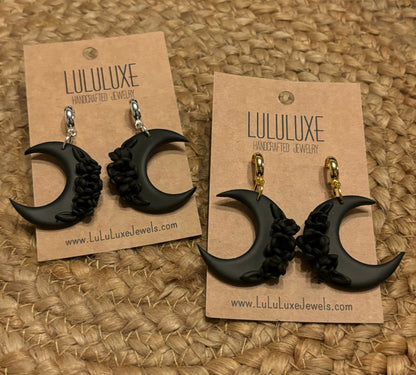 Monochromatic Crescent Moons